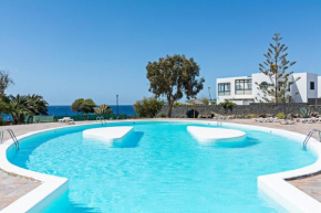 Tuscan Seaviews - 2BR Pool & Terrace